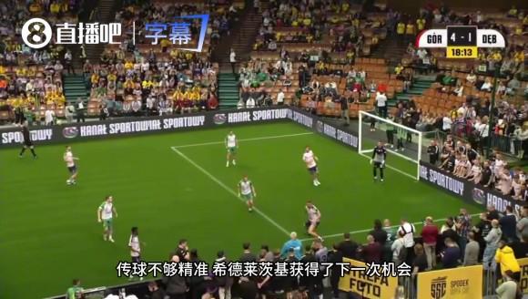 友谊赛直接双脚飞铲!波多尔斯基上头染黄,赛后受害者回应!⚽️
